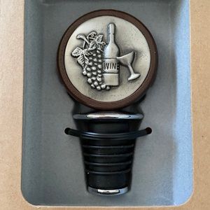 Bottle Stopper 🍷-New in Package!